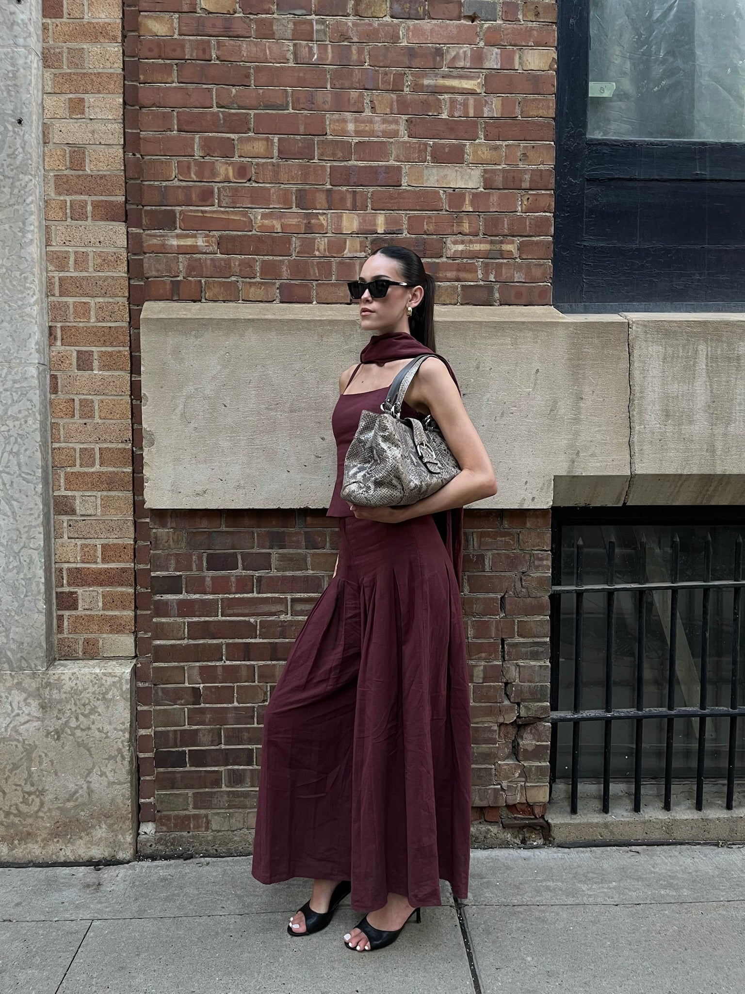 Mira Set in Bordeaux — Full Set